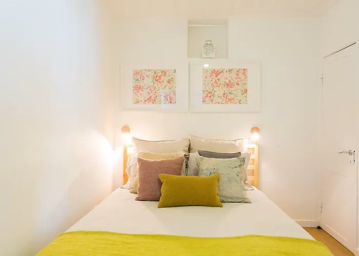 Street - Lovely Historic Center * Lisboa